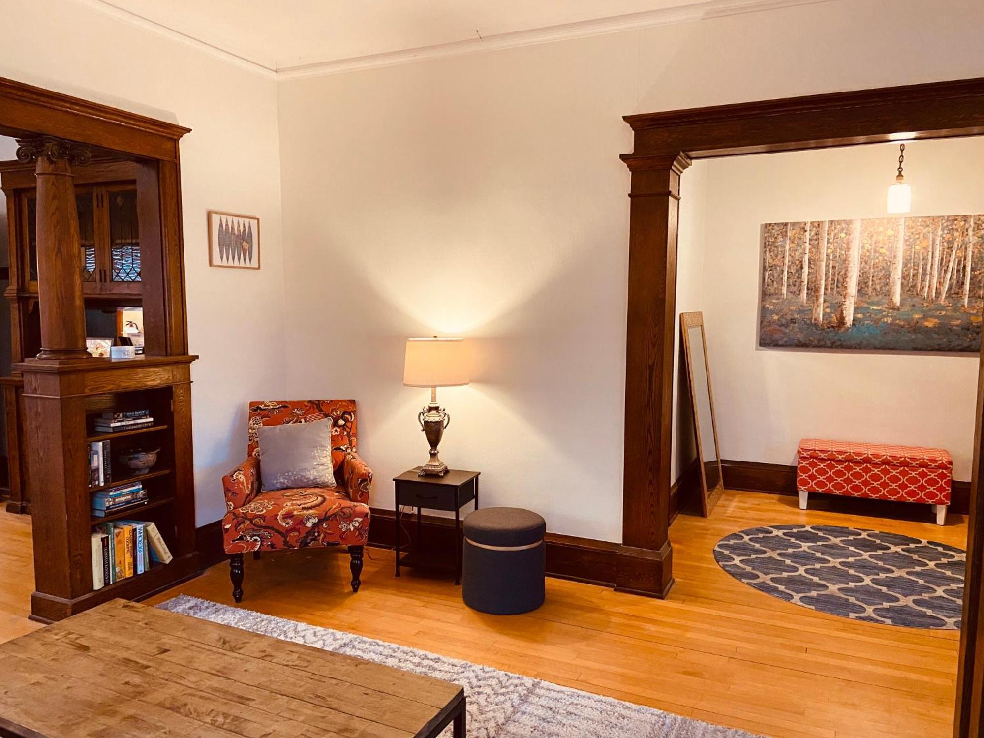 Clover Apartment In Blue House On The Park مينيابولس، مينيسوتا المظهر الخارجي الصورة